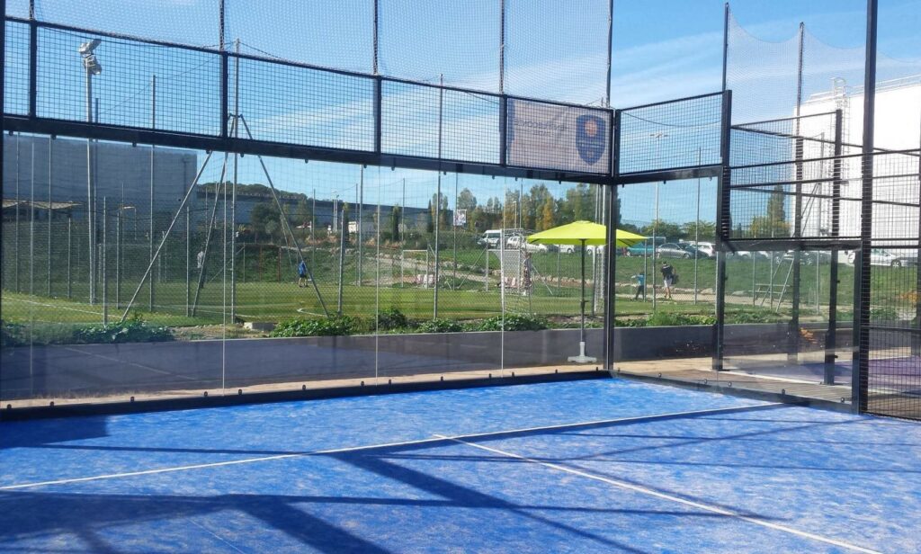 terrain padel extérieur